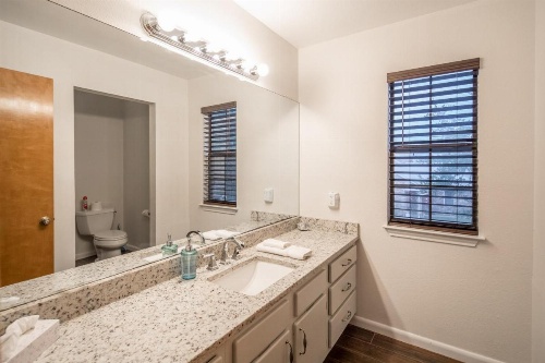 Water'S Edge Retreat Home image 14