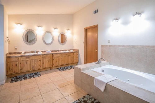 Water'S Edge Retreat Home image 25